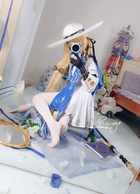 神秘表情包女孩 鳴潮