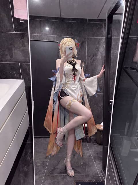 祝你不歪y cos 鸣潮 穗穗 WutheringWaves 澪月