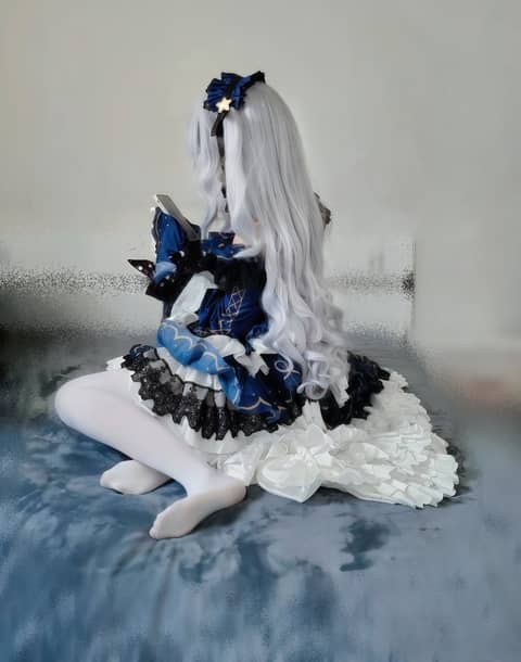 你喜欢的只是宅女而不是吾辈这种家里蹲郁娇豆芽菜地雷女 魔法少女ノ魔女裁判 夏目ア