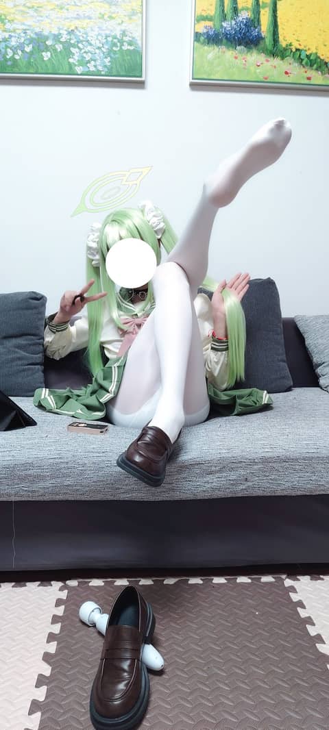 依旧更新试图得到社会认同感
