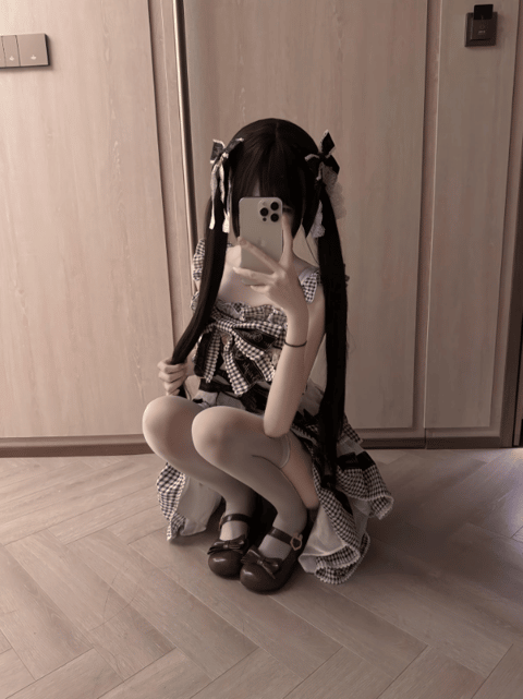 マジの幼児じゃなくてコスプレです