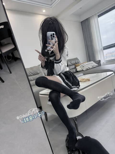 不要再问我是不是真人了再问把脚塞你嘴里