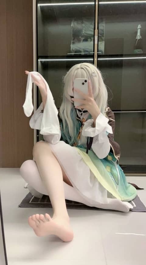コスプレにタイツは欲しい 要らない