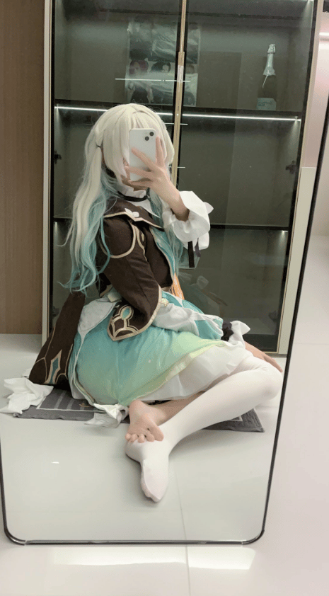 コスプレにタイツは欲しい 要らない