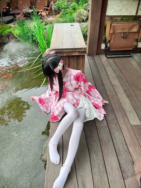 我也算白幼瘦吧 白痴 幼稚 受不了一切 白丝