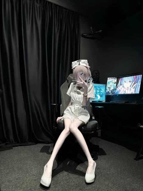 蠢货啊 七草荠 彻夜之歌 cosplayㅤㅤㅤㅤㅤㅤㅤ