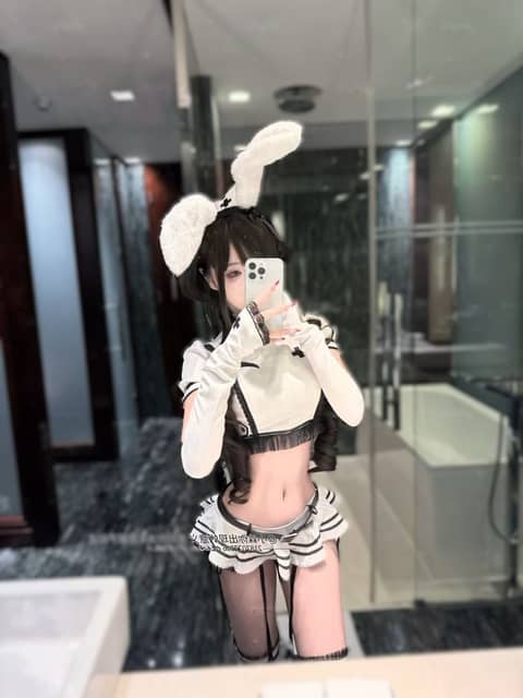 谢谢你的耳朵 可我本来就是兔兔呀