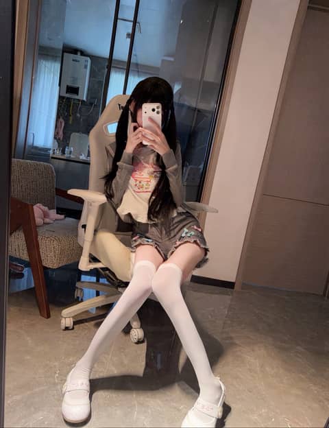 上帝合成我的时候宅属性拉满
