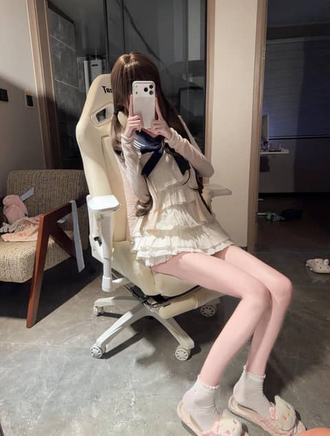 六月的我依旧单身又守护了多少男孩的眼泪