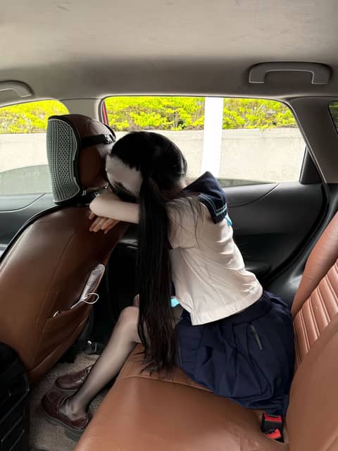 我就想你为了我对别人坏呀