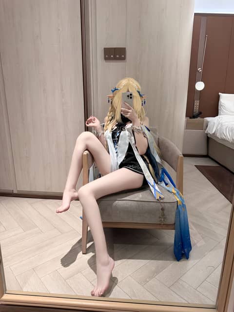 又在跟她说话 我真想给你一巴掌
