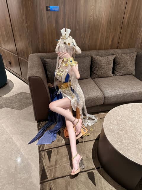 可以不夸她吗 我也可以装