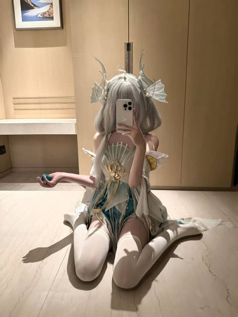 你守护不了她的天真 让给我吧